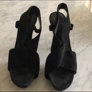 Diane von Furstenburg Black Suede Pumps